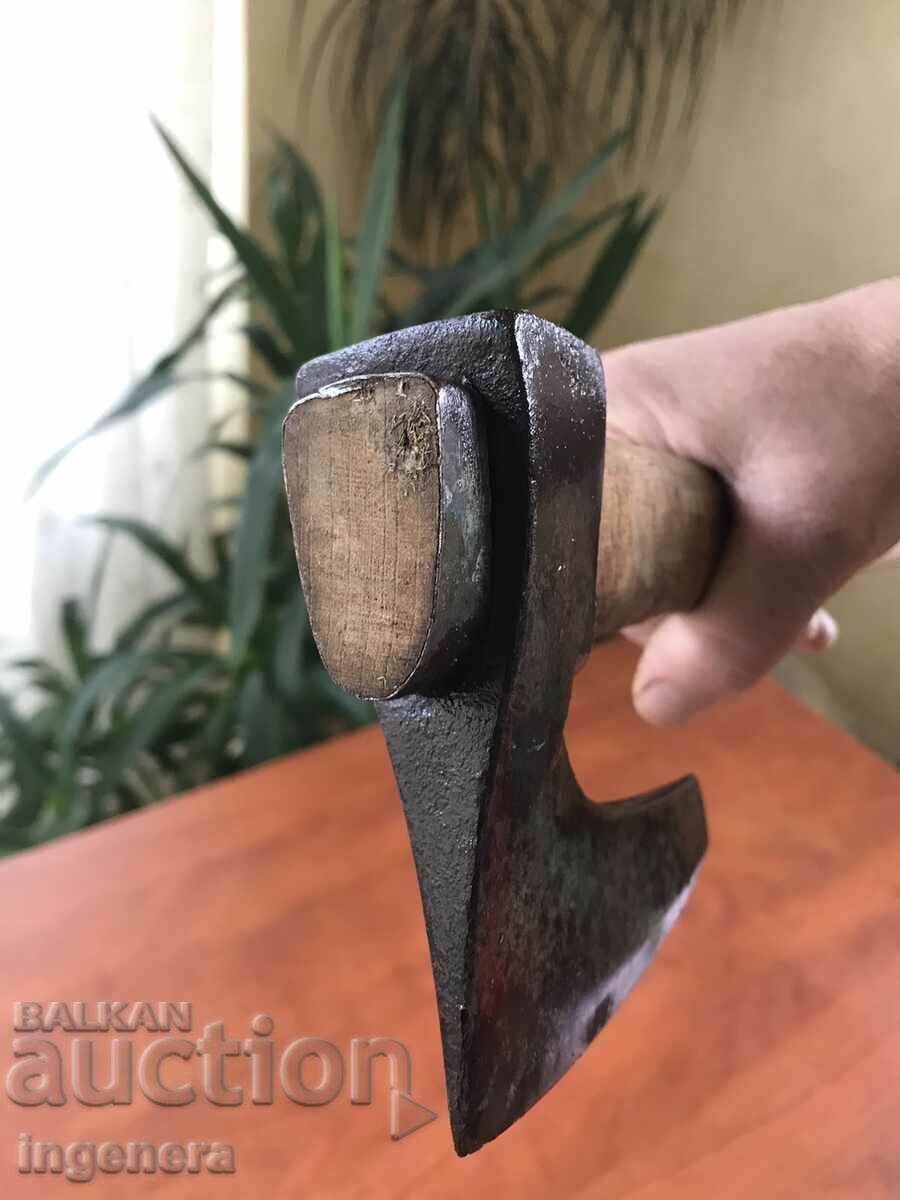 Auction  AX HATCHET AX TOOL
