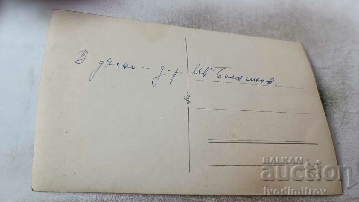 Picture Students and teachers at a table saying a prayer with price 1.85 BGN | € 0.95 Picture Students and teachers at a table saying a prayer with price 1.85 BGN | € 0.95