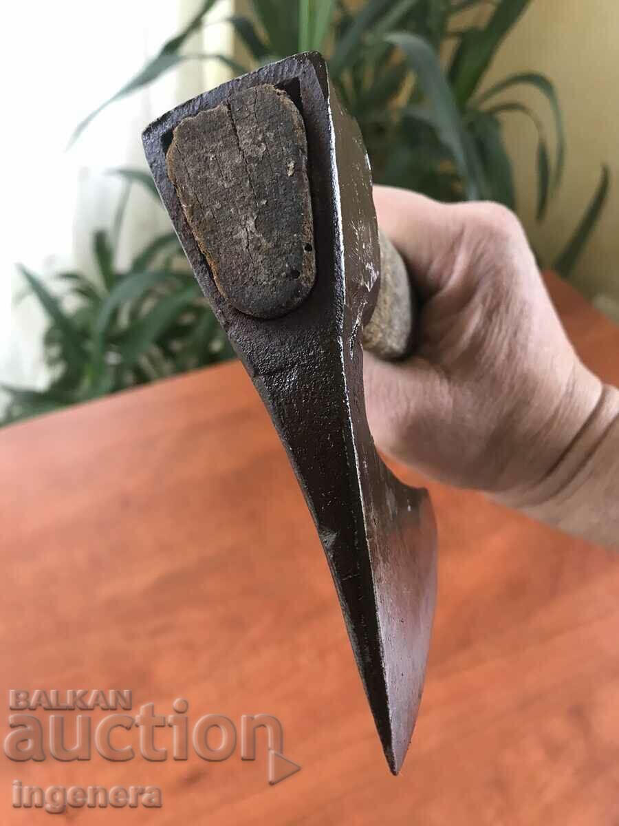 Delivery of AX HATCHET AX TOOL