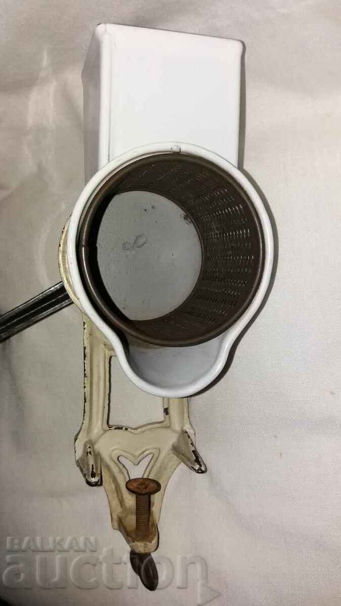 Παλαιός μύλος σμάλτου--Fripu Γερμανία με τιμή 50.00 BGN | € 25.56