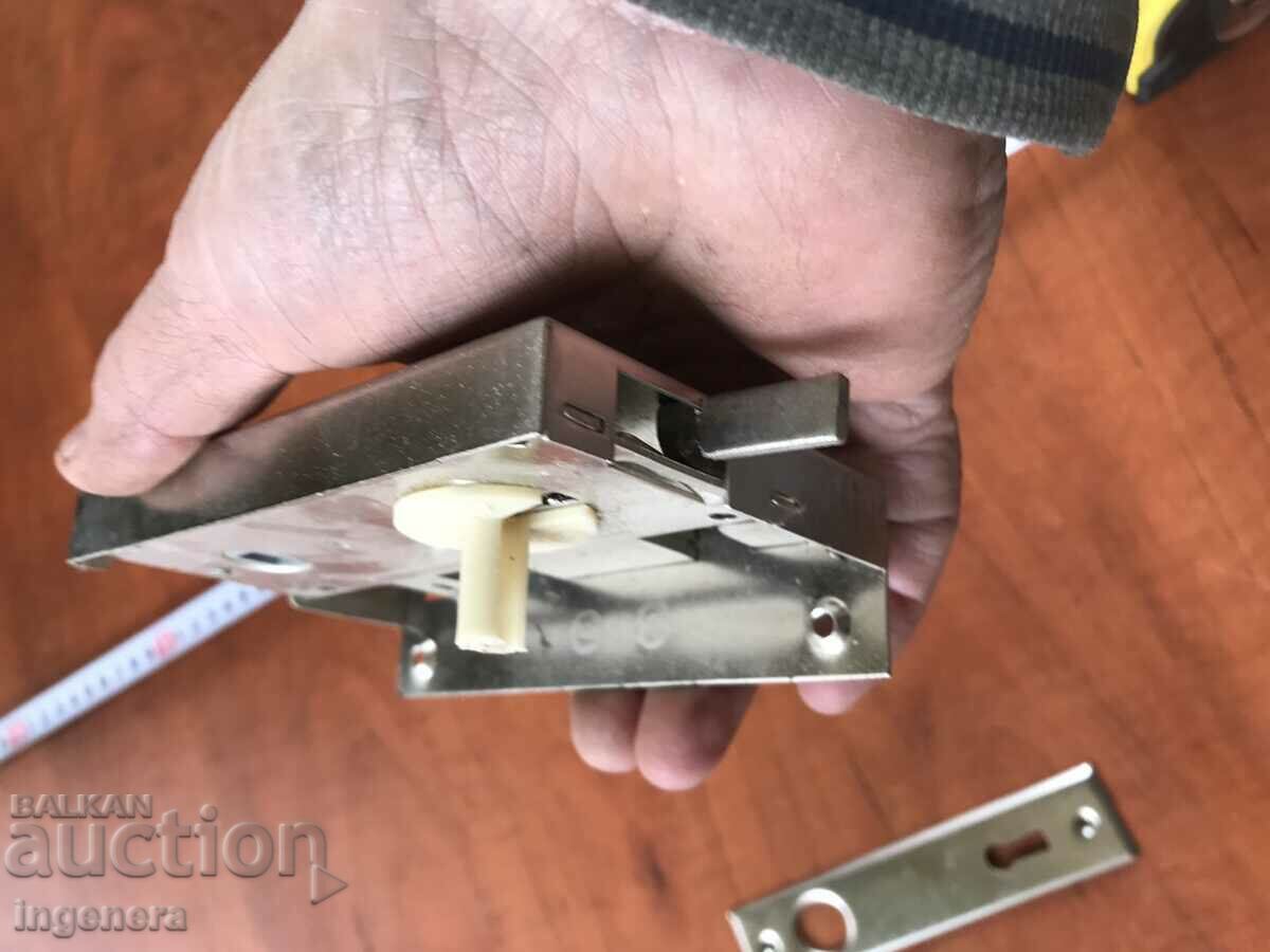 BRAVA NARODNA NOVA WITHOUT KEY AND FOUR GRAMS - 5 BRAVA NARODNA NOVA WITHOUT KEY AND FOUR GRAMS - 5