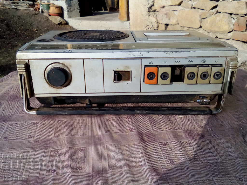 Radio, radio cassette player SIEMENS - 6 Radio, radio cassette player SIEMENS - 6