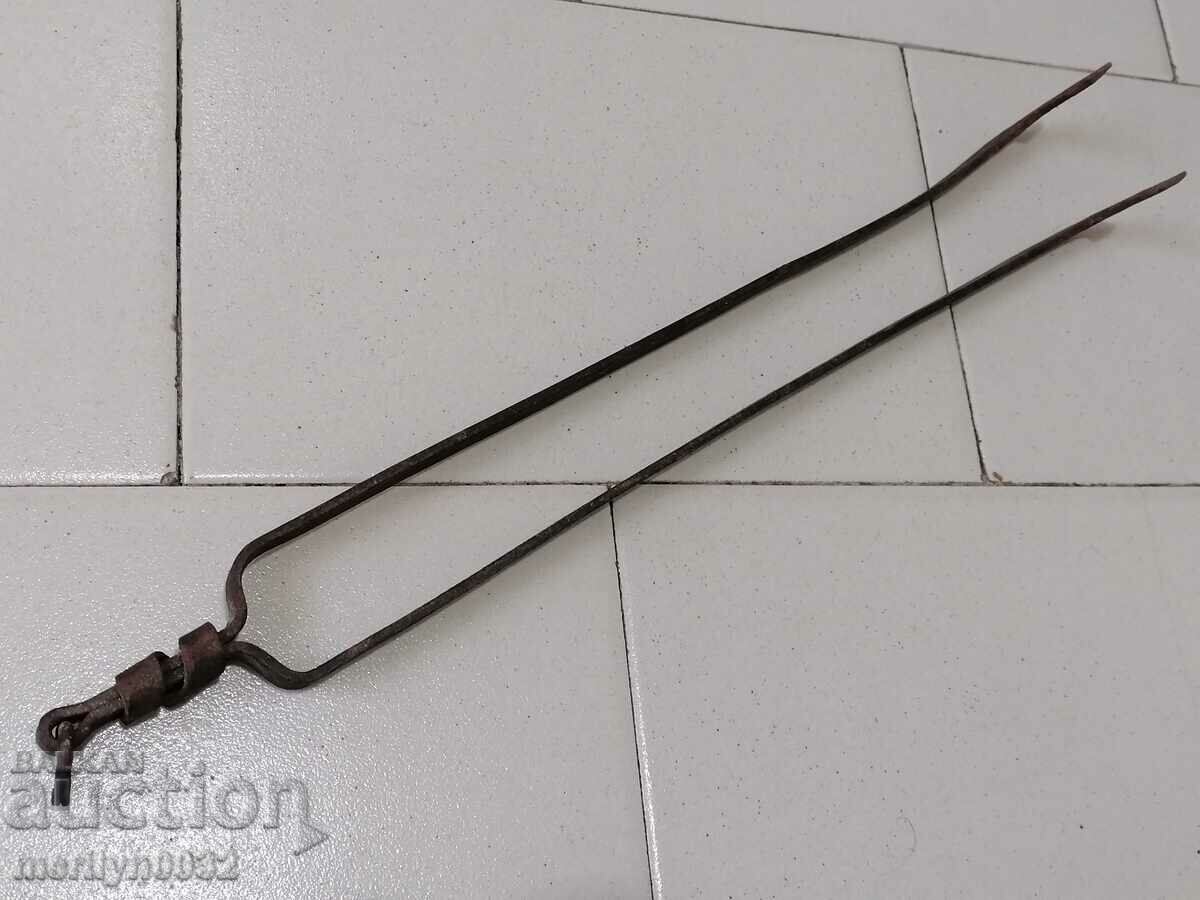 Old dilaf, mash, wrought iron for a furnace with price 32.00 BGN | € 16.36 Old dilaf, mash, wrought iron for a furnace with price 32.00 BGN | € 16.36