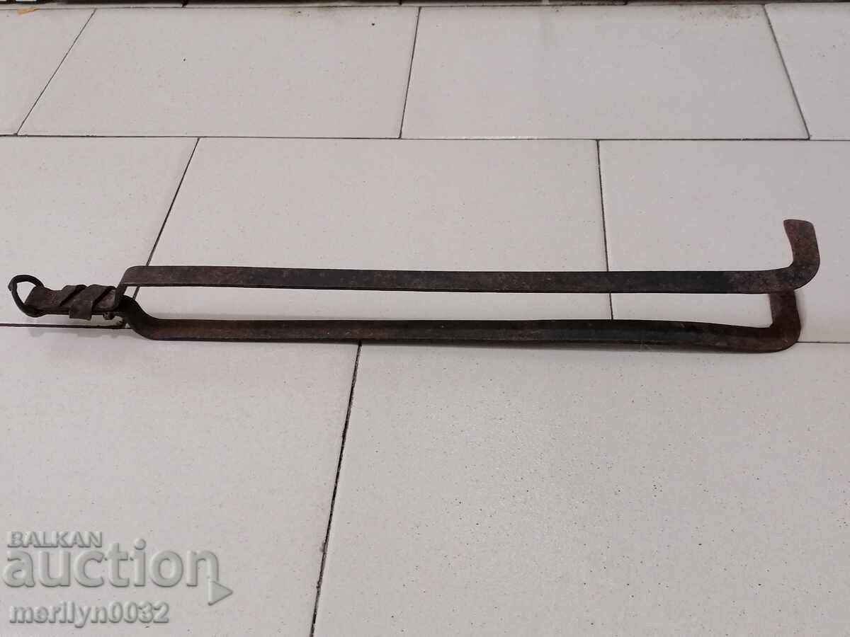 Auction Old dilaf, mash, wrought iron for a furnace Auction Old dilaf, mash, wrought iron for a furnace