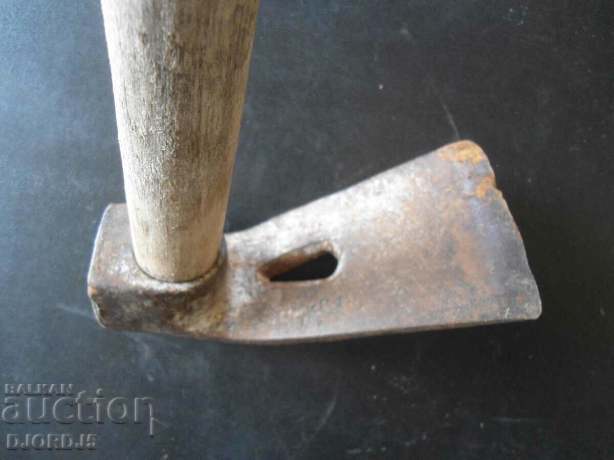 Delivery of Old Tesla, markings