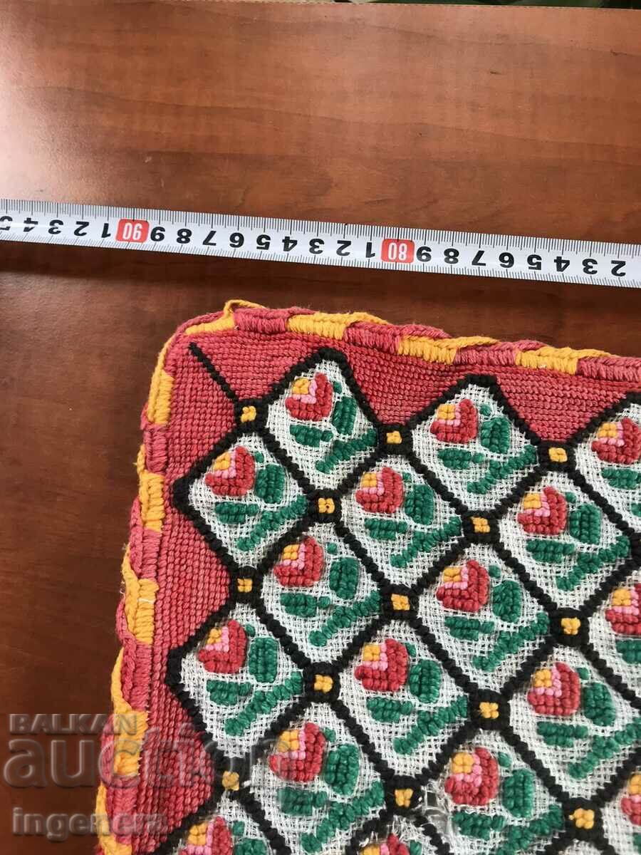 CARPET HAND SEWED CLASSIC ANTIQUE with price 24.00 BGN | € 12.27 CARPET HAND SEWED CLASSIC ANTIQUE with price 24.00 BGN | € 12.27