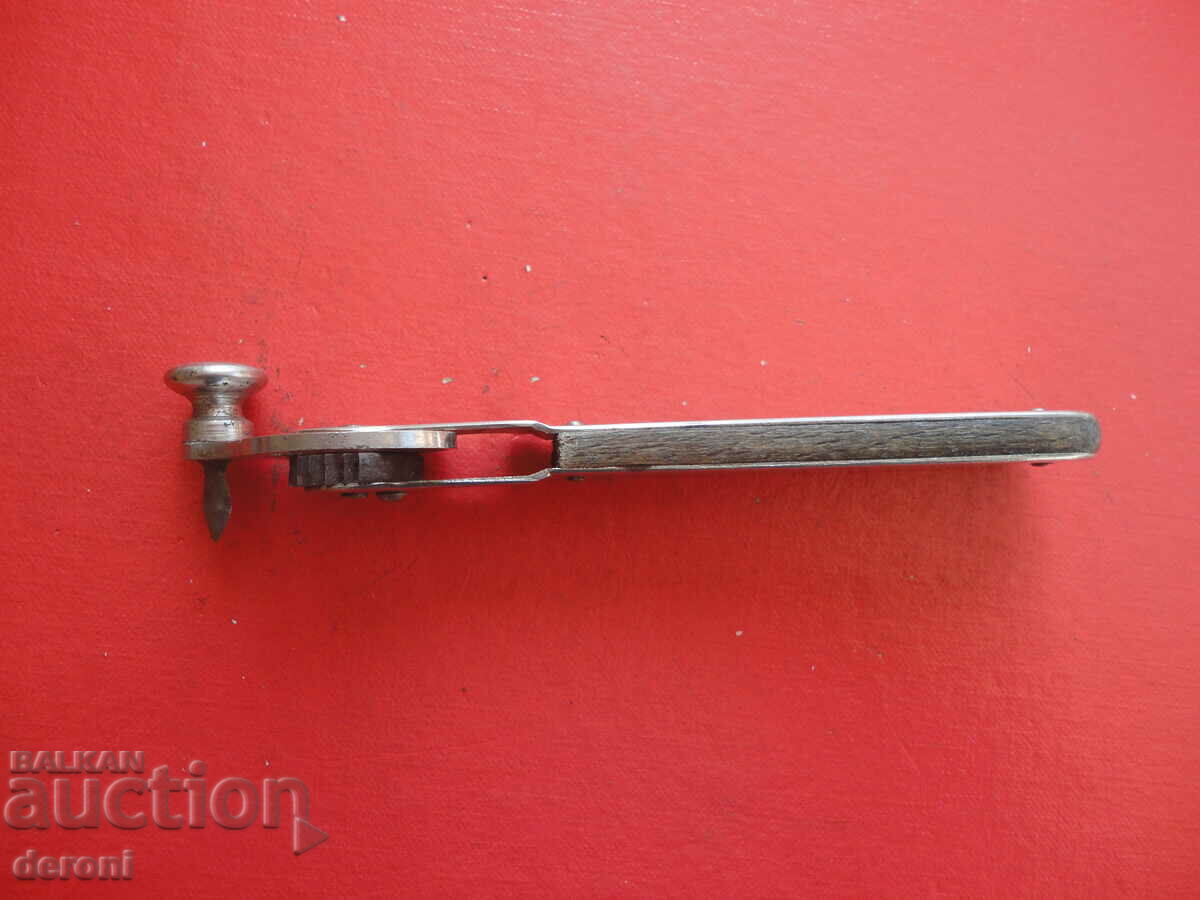 German WW2 Sieger Army Can Opener - 6 German WW2 Sieger Army Can Opener - 6