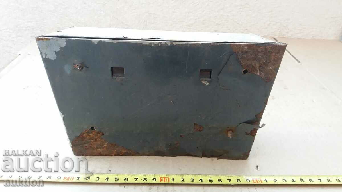 Delivery of BJ RELIC - OLD MOVABLE WALL ASHTRAY FROM THE 1950s Delivery of BJ RELIC - OLD MOVABLE WALL ASHTRAY FROM THE 1950s