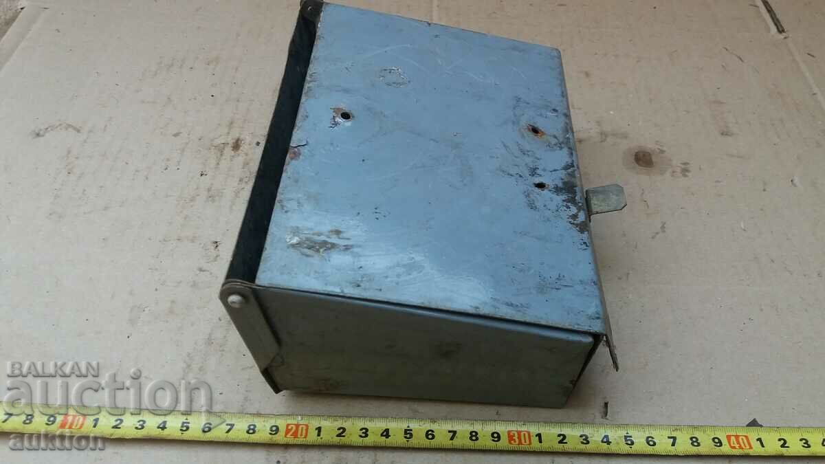 Delivery of BJ RELIC - OLD MOVABLE WALL ASHTRAY FROM THE 1950s Delivery of BJ RELIC - OLD MOVABLE WALL ASHTRAY FROM THE 1950s