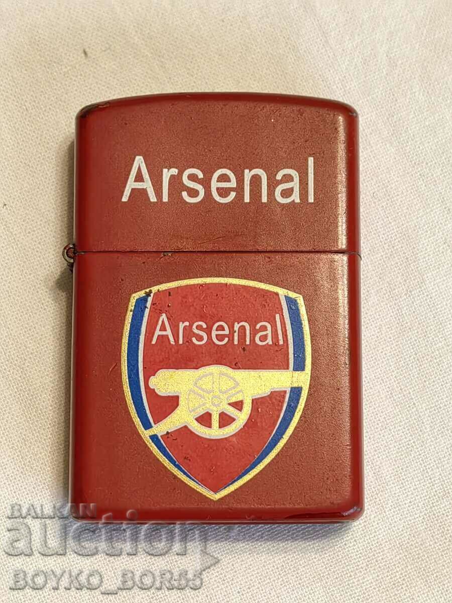 Brichetă promoțională pe benzină Arsenal FC