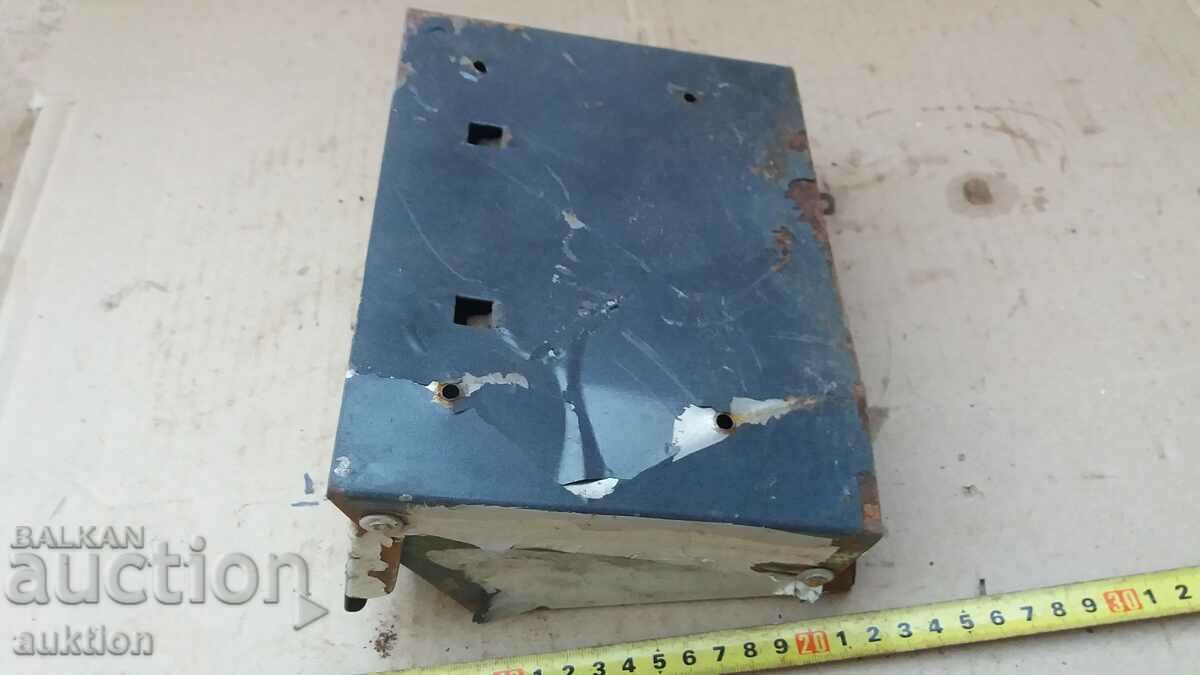 Delivery of BJ RELIC - OLD MOVABLE WALL ASHTRAY FROM THE 1950s Delivery of BJ RELIC - OLD MOVABLE WALL ASHTRAY FROM THE 1950s