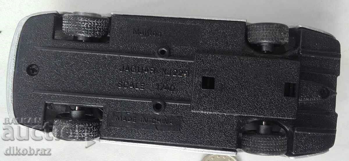 Delivery of Jaguar / Jaguar XJ 220 - Maisto Delivery of Jaguar / Jaguar XJ 220 - Maisto