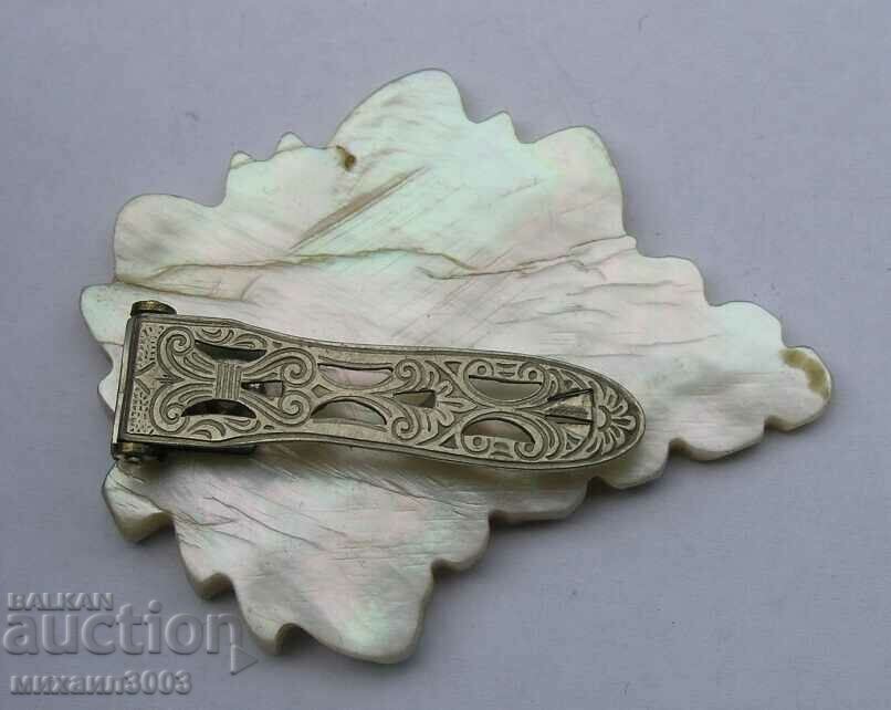 ANTIQUE MOTHER OF PEARL BROOCH with price 39.00 BGN | € 19.94