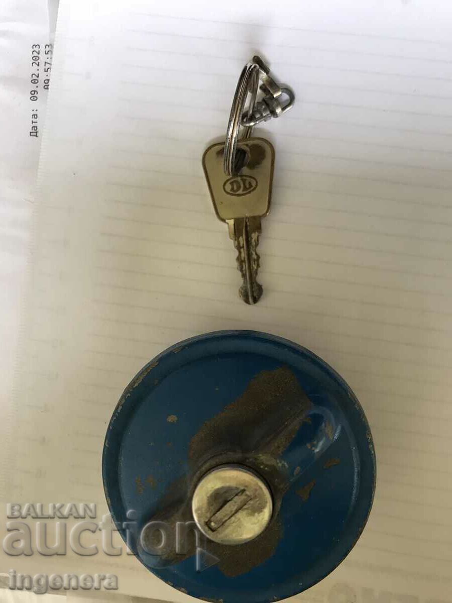 КАПАЧКА АВТОМОБИЛНА С КЛЮЧ - 6 КАПАЧКА АВТОМОБИЛНА С КЛЮЧ - 6