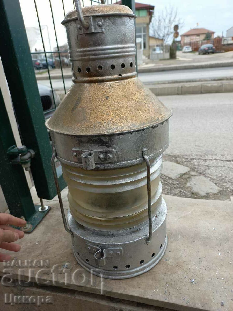 Delivery of HUGE OLD SHIP'S LANTERN HEADLIGHT Delivery of HUGE OLD SHIP'S LANTERN HEADLIGHT