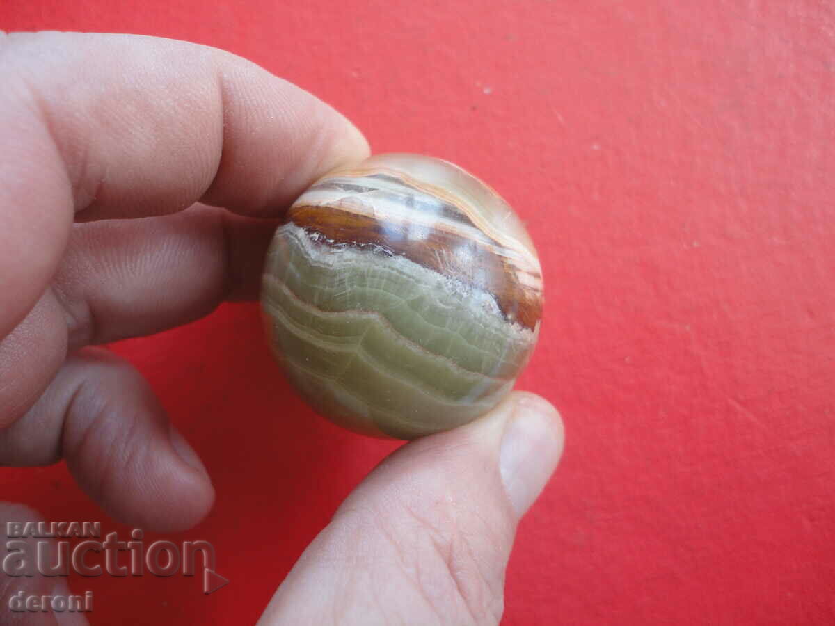 Delivery of Egg of polished mineral stone Delivery of Egg of polished mineral stone