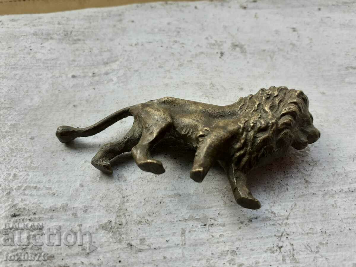 Lion figure statuette bronze - 7 Lion figure statuette bronze - 7