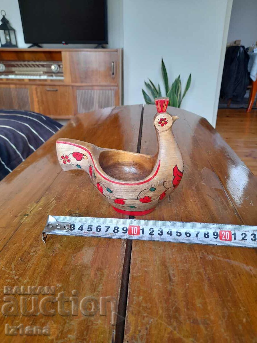 Auction Old wooden figurine, chicken decoration Auction Old wooden figurine, chicken decoration