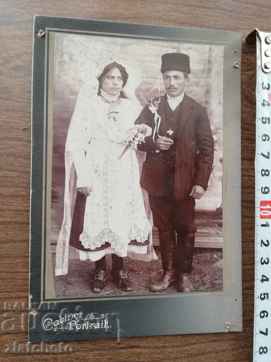 Old photo cardboard Kingdom of Bulgaria - with price 20.00 BGN | € 10.23 Old photo cardboard Kingdom of Bulgaria - with price 20.00 BGN | € 10.23