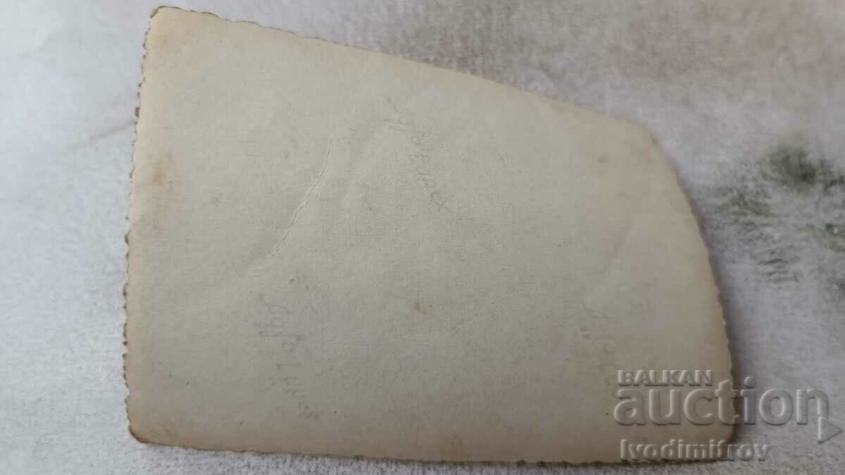 Photo Three men and young women on the meadow with price 0.75 BGN | € 0.38 Photo Three men and young women on the meadow with price 0.75 BGN | € 0.38