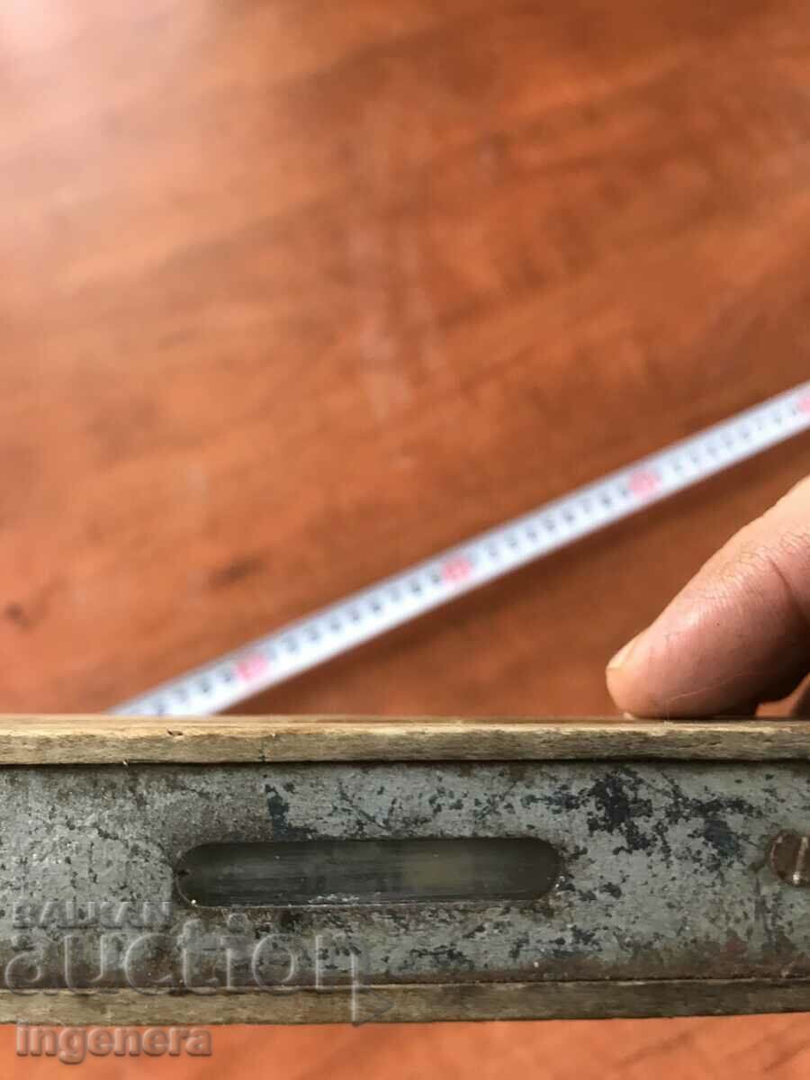 Delivery of LEVEL WOOD ANTIQUE TOOL STRAIGHT