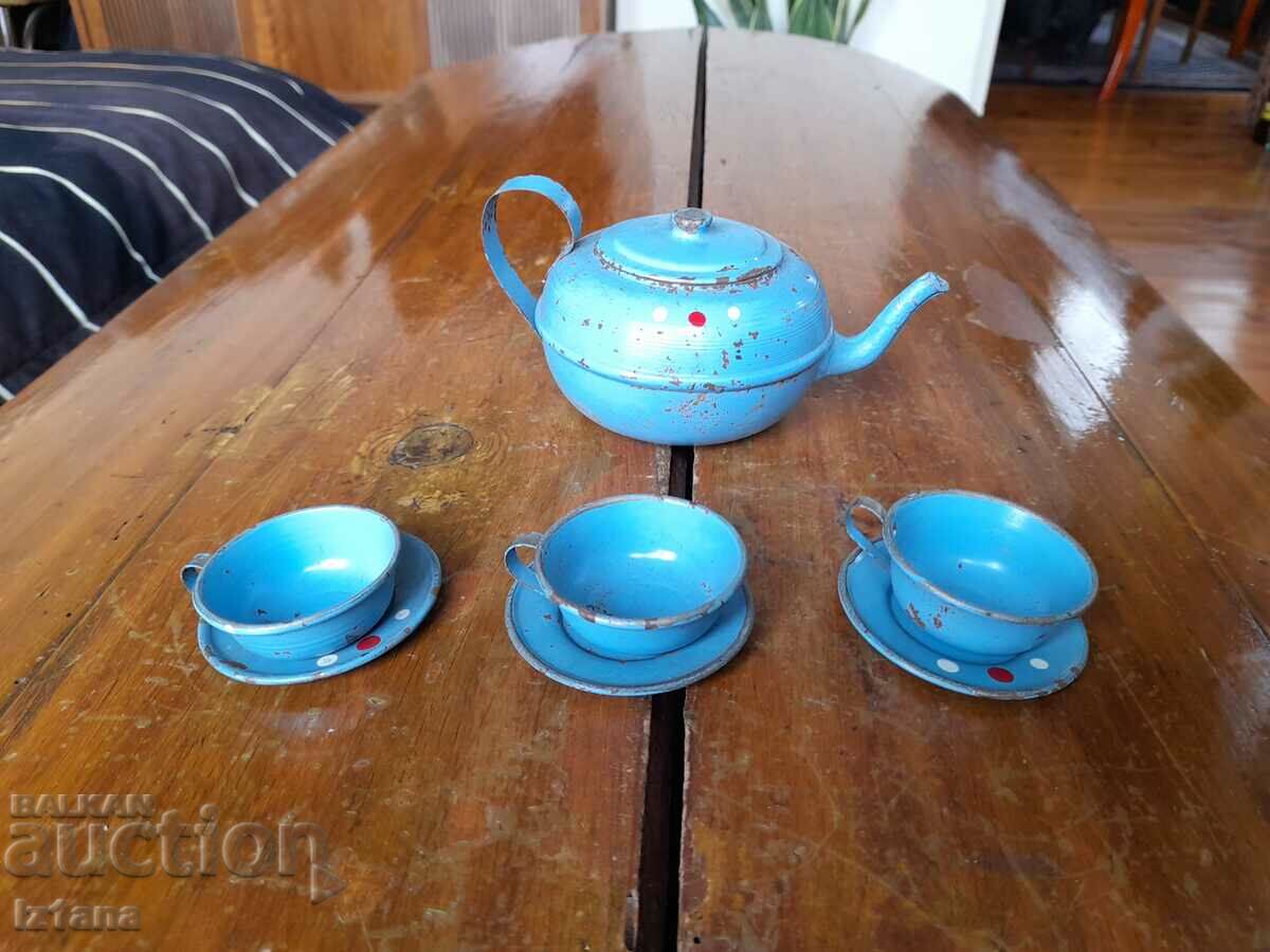 An old children's teapot with price 30.00 BGN | € 15.34 An old children's teapot with price 30.00 BGN | € 15.34