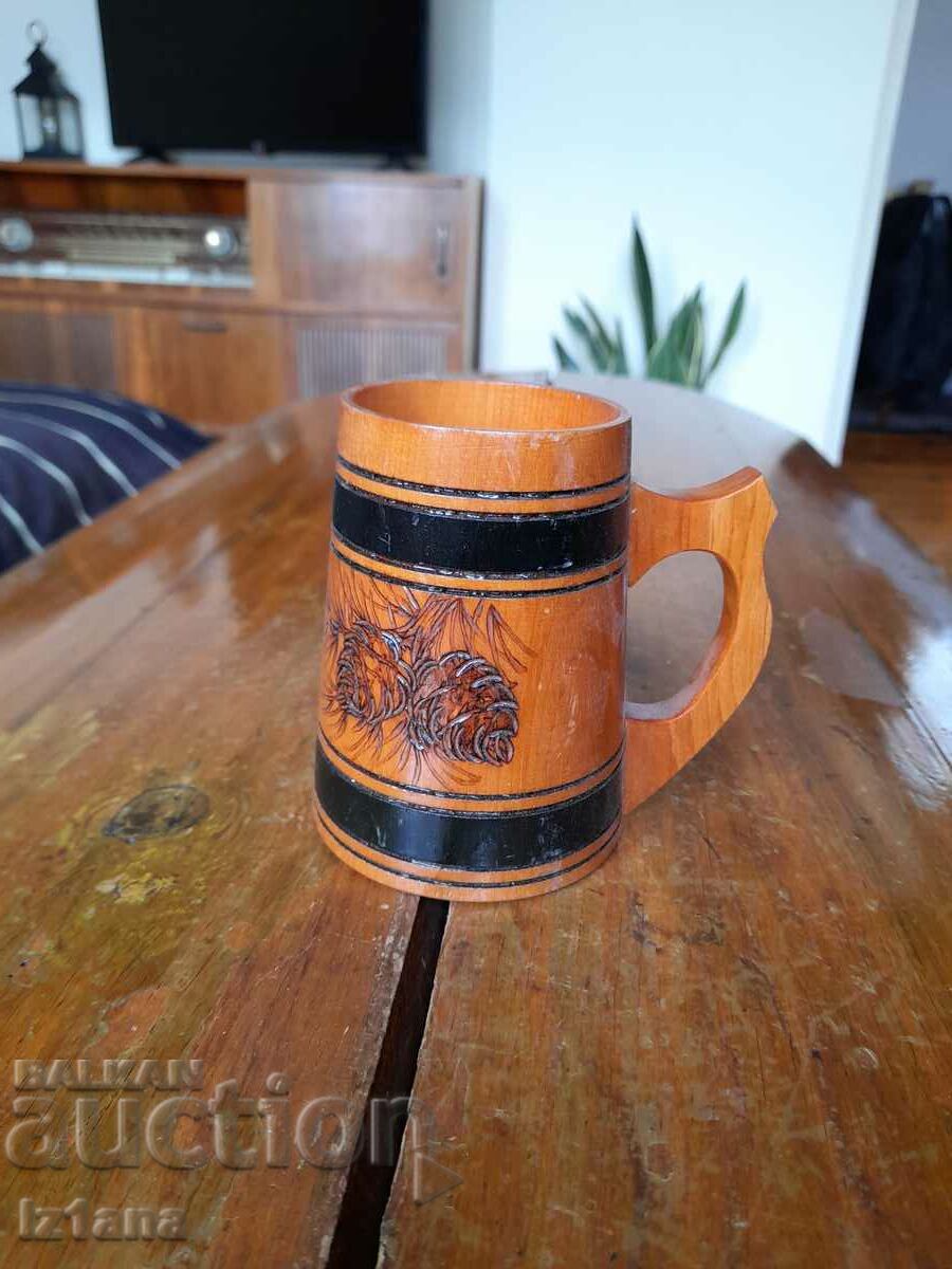 Стара дървена чаша,халба