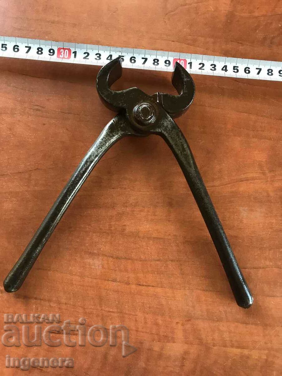 CLESTE DE PLACIE UNAL FORJAT-MARCARE GERMANIA cu preț 26.00 BGN | € 13.29 CLESTE DE PLACIE UNAL FORJAT-MARCARE GERMANIA cu preț 26.00 BGN | € 13.29