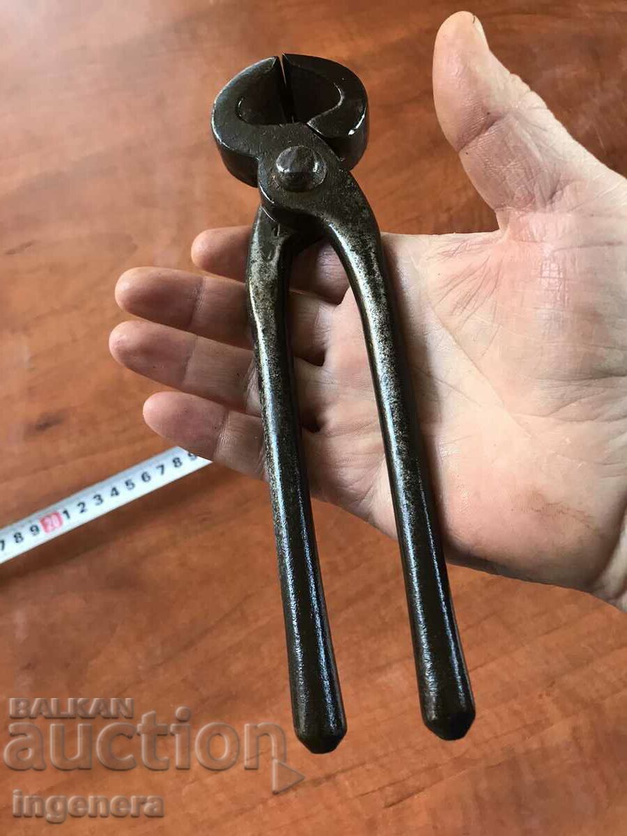 TILE PLIERS FORGED TOOL-GERMANY MARKING