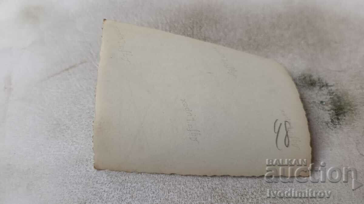 Photo Young girl and men with guitar on railway bridge with price 0.85 BGN | € 0.43 Photo Young girl and men with guitar on railway bridge with price 0.85 BGN | € 0.43