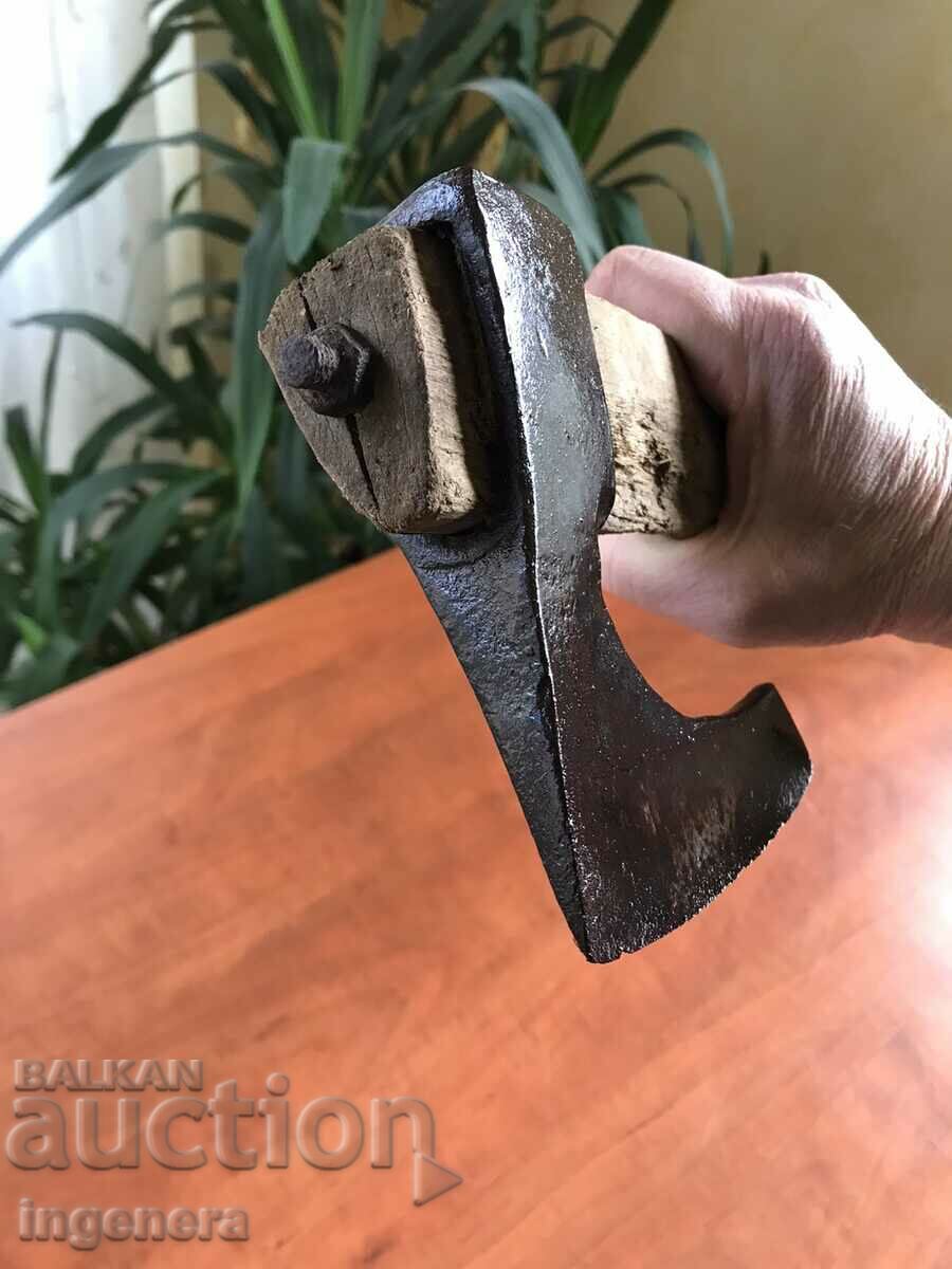 Delivery of AX HATCHET AX TOOL Delivery of AX HATCHET AX TOOL