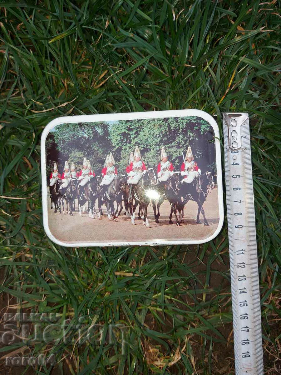 Auction BOX - TIN Auction BOX - TIN