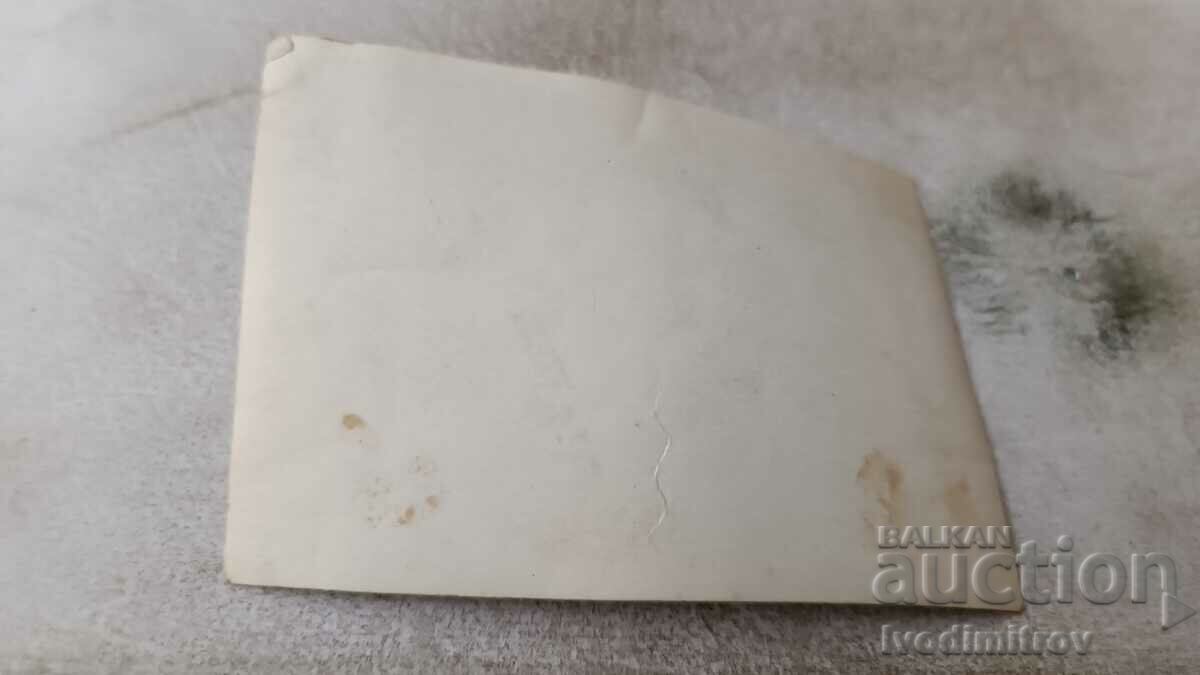 Photo of newlyweds with their friends with price € 0.43 | 0.84 BGN Photo of newlyweds with their friends with price € 0.43 | 0.84 BGN