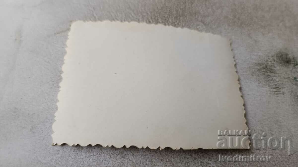 Photo of newlyweds with their friends with price 0.85 BGN | € 0.43 Photo of newlyweds with their friends with price 0.85 BGN | € 0.43