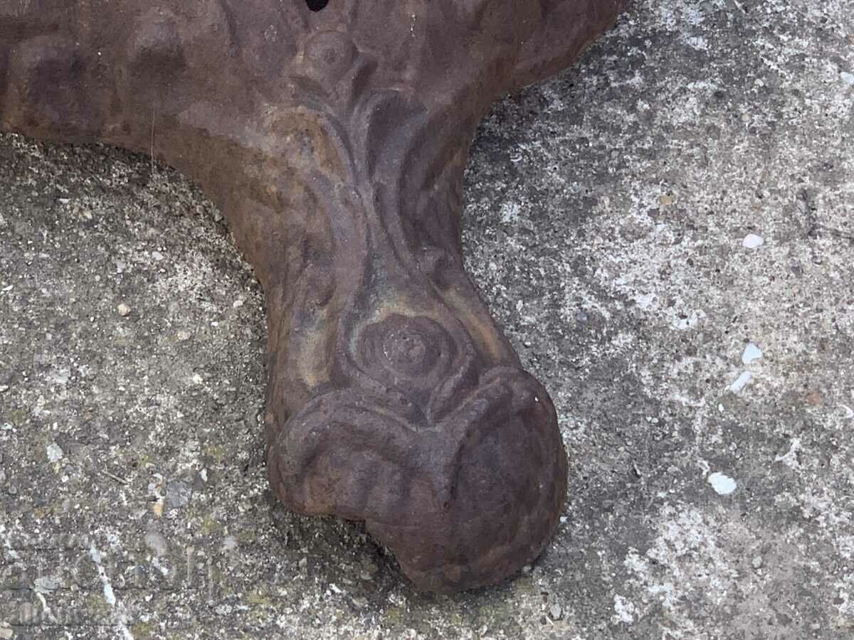 Доставка на Чугунена стойка за маса или друго Доставка на Чугунена стойка за маса или друго