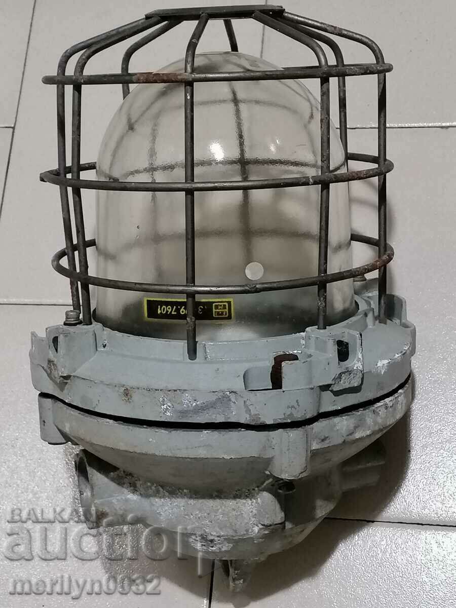 Delivery of An industrial explosion-proof lamp went underground in Czechoslovakia Delivery of An industrial explosion-proof lamp went underground in Czechoslovakia