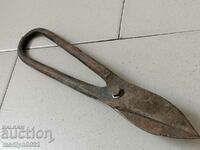 Стара българска кована ножица за ламарина ковано желязо