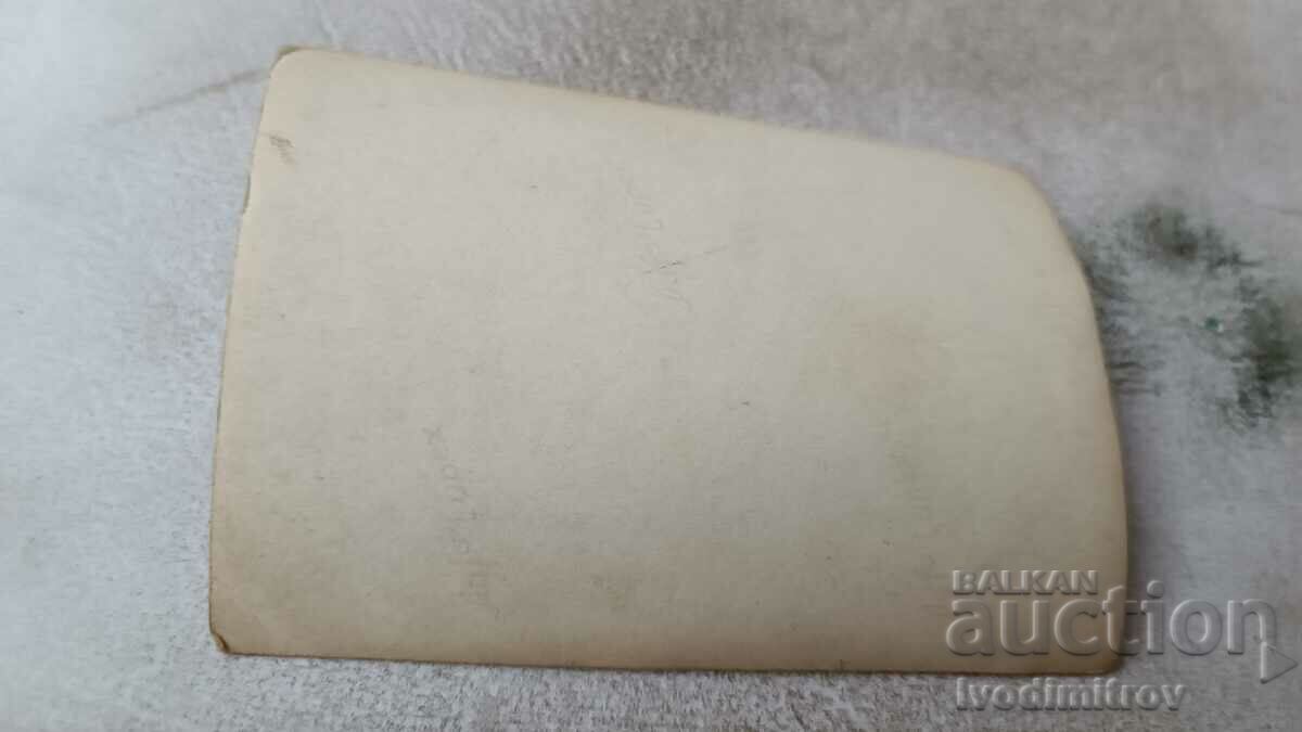 Photo Young girls on the lawn with price 0.75 BGN | € 0.38