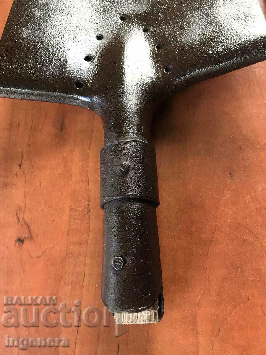 Delivery of THE SHOVEL A QUALITY TOOL Delivery of THE SHOVEL A QUALITY TOOL