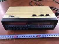RETRO CLOCK RADIO WORKS