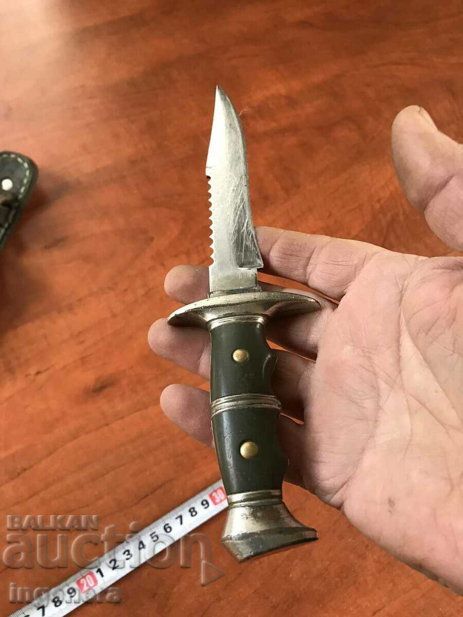 Delivery of KNIFE BLADE WITH LEATHER HANDLE Delivery of KNIFE BLADE WITH LEATHER HANDLE