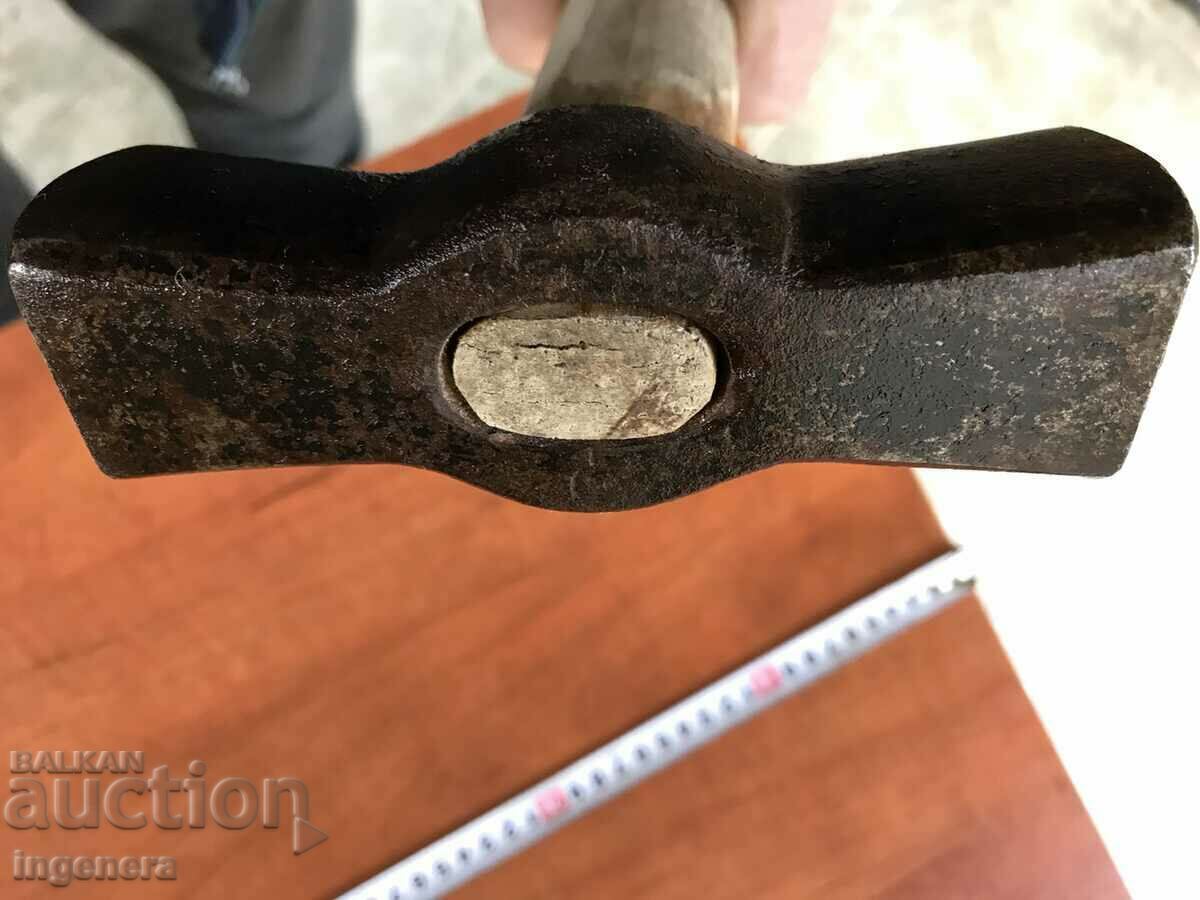 Livrarea CIOOC DE COADA DE RINDINE Livrarea CIOOC DE COADA DE RINDINE