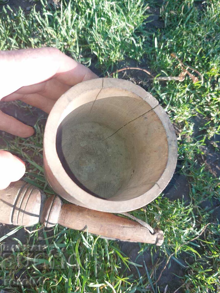 Auction  WOODEN MORTAR WITH HAMMER