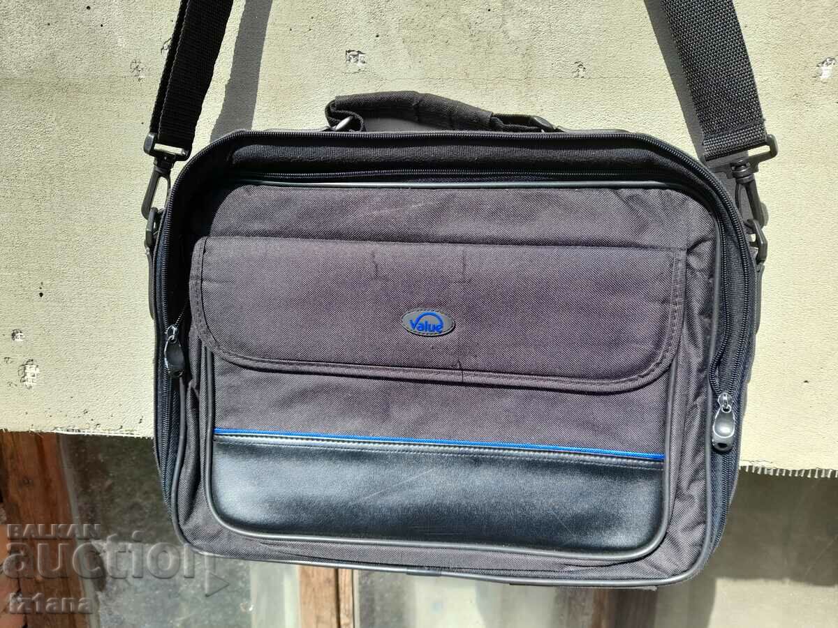 Laptop bag with price 20.00 BGN | € 10.23