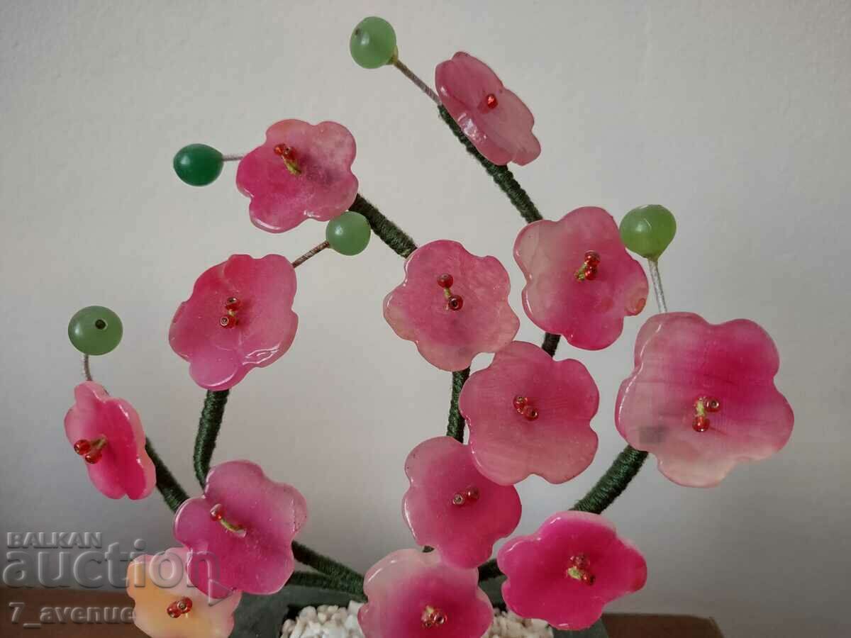 Auction  Decoration, flowers in a pot, Jade and Fluoride, DjKv