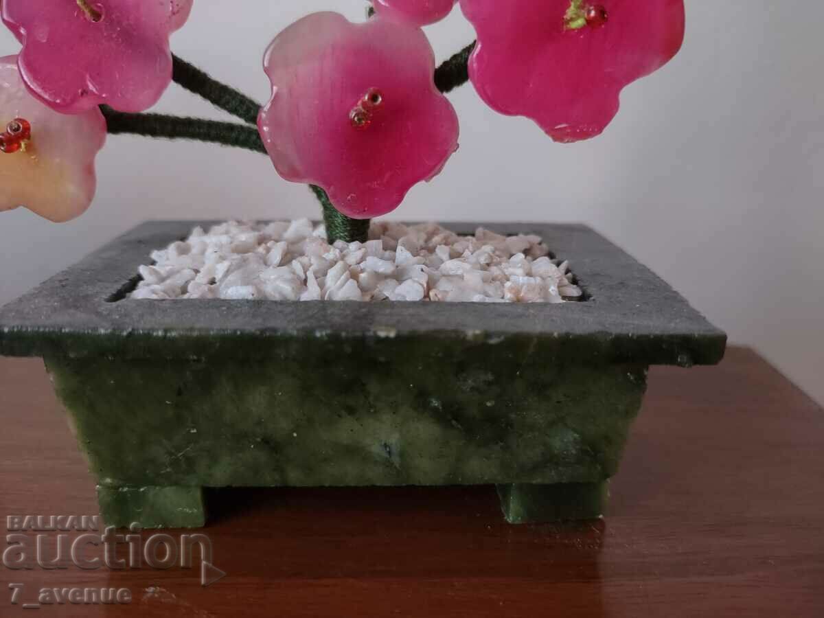 Delivery of Decoration, flowers in a pot, Jade and Fluoride, DjKv