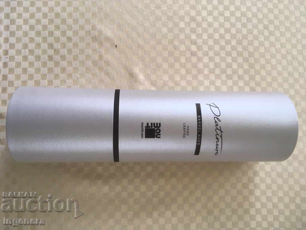 КУТИЯ ТУБУС ОТ ВИНО НОВО с цена 5.00 лв. | € 2.56 КУТИЯ ТУБУС ОТ ВИНО НОВО с цена 5.00 лв. | € 2.56