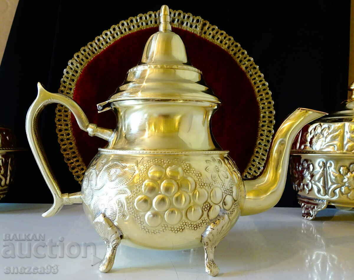 Delivery of Moroccan bronze teapot, jug, marked Delivery of Moroccan bronze teapot, jug, marked