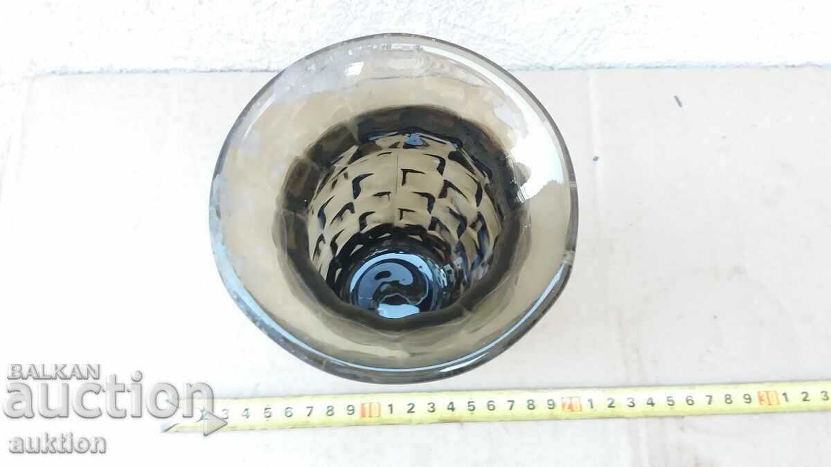 Auction SOC. GLASS VASE FOR FLOWERS Auction SOC. GLASS VASE FOR FLOWERS