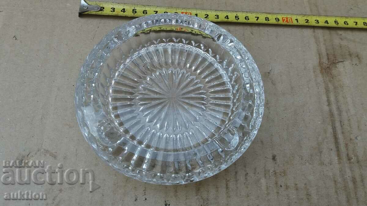 MASSIVE CRYSTAL SOC. ashtray with price 4.99 BGN | € 2.55 MASSIVE CRYSTAL SOC. ashtray with price 4.99 BGN | € 2.55